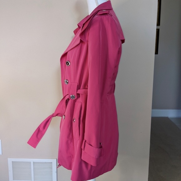Ladies Calvin Klein trench coat. - Picture 4 of 5